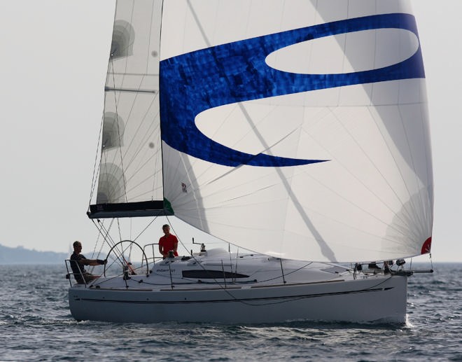 Elan 340 © Navsail www.navsail.com.au